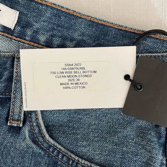 NEW RE/DONE 70s Low Rise Bell Bottom Jeans in Clean Moon Stoned, Women's 26 - Picture 6 of 9
